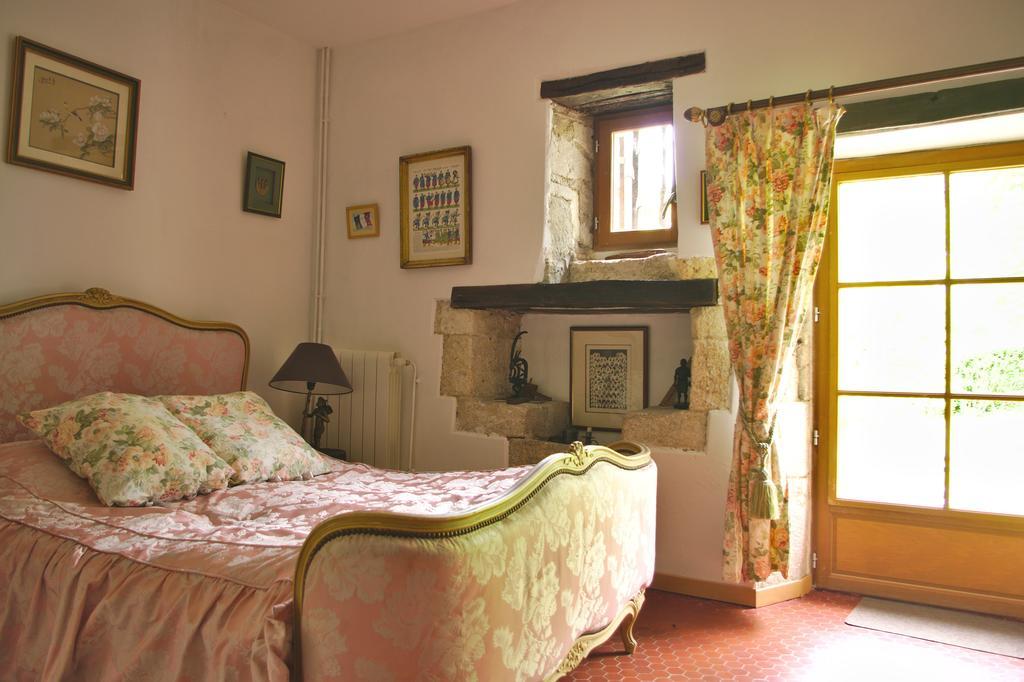 Bed and Breakfast Chez Mamie Et Papi Puynormand Экстерьер фото